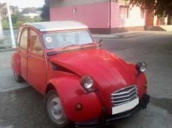 CITROEN 2CV red