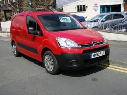 CITROEN BERLINGO 1.6 red