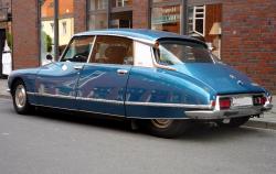 CITROEN DS blue