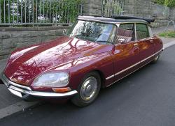 CITROEN DS red