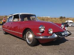 CITROEN DS red