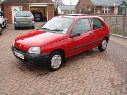 CITROEN SAXO red