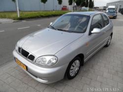 DAEWOO LANOS 1.4 red