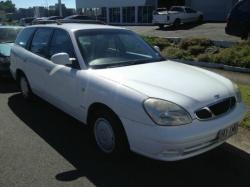 DAEWOO NUBIRA white