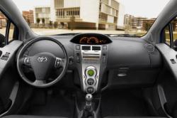 DAIHATSU CHARADE interior