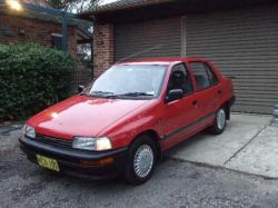 DAIHATSU CHARADE red