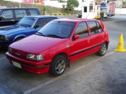 DAIHATSU CHARADE red