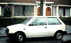 DAIHATSU CHARADE white