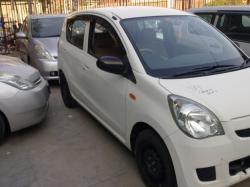 DAIHATSU MIRA white