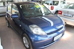 DAIHATSU SIRION blue