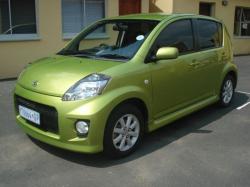 DAIHATSU SIRION green