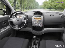 DAIHATSU SIRION interior