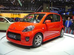 DAIHATSU SIRION red