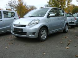 DAIHATSU SIRION silver