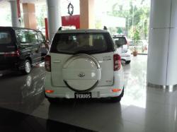 DAIHATSU TERIOS white