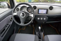 DAIHATSU TREVIS interior