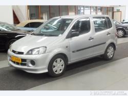 DAIHATSU TREVIS silver