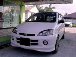 DAIHATSU YRV 1.3 blue