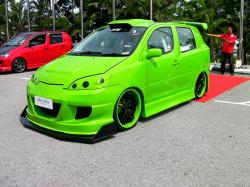 DAIHATSU YRV green