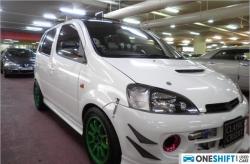 DAIHATSU YRV white