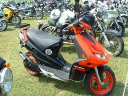 DERBI PREDATOR red