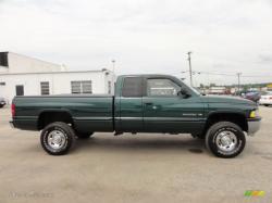 DODGE 2500 green