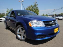 DODGE AVENGER SE blue