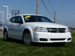 DODGE AVENGER SE green