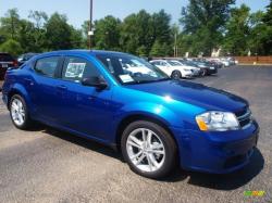 DODGE AVENGER blue