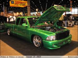 DODGE DAKOTA green