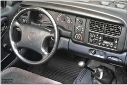 DODGE DAKOTA interior