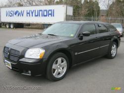 DODGE MAGNUM AWD black