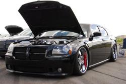 dodge magnum awd