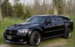 dodge magnum awd