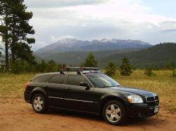 dodge magnum awd