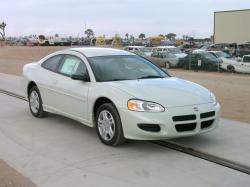 DODGE STRATUS white