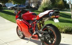 DUCATI 749 red