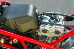 DUCATI 999 R engine