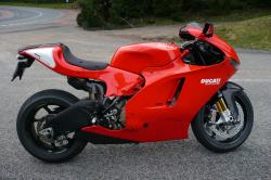 DUCATI DESMOSEDICI black