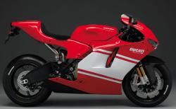 DUCATI DESMOSEDICI white