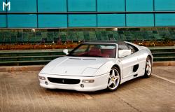 FERRARI 355 white