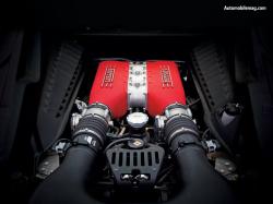 FERRARI 458 ITALIA engine