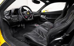 FERRARI 458 ITALIA interior