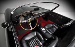 FERRARI CALIFORNIA 250 interior