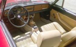 FIAT 124 interior