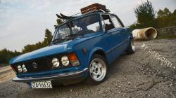 FIAT 125 blue