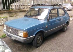 FIAT 127 blue