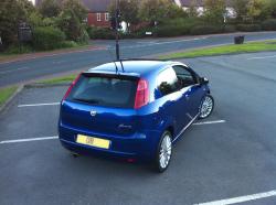 FIAT GRANDE PUNTO blue