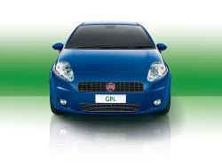 FIAT GRANDE PUNTO green