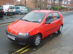 FIAT PUNTO red